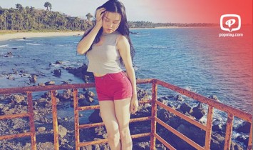 ကမ္းေၿခ မွာကဲေနတဲ႔ သူမ 